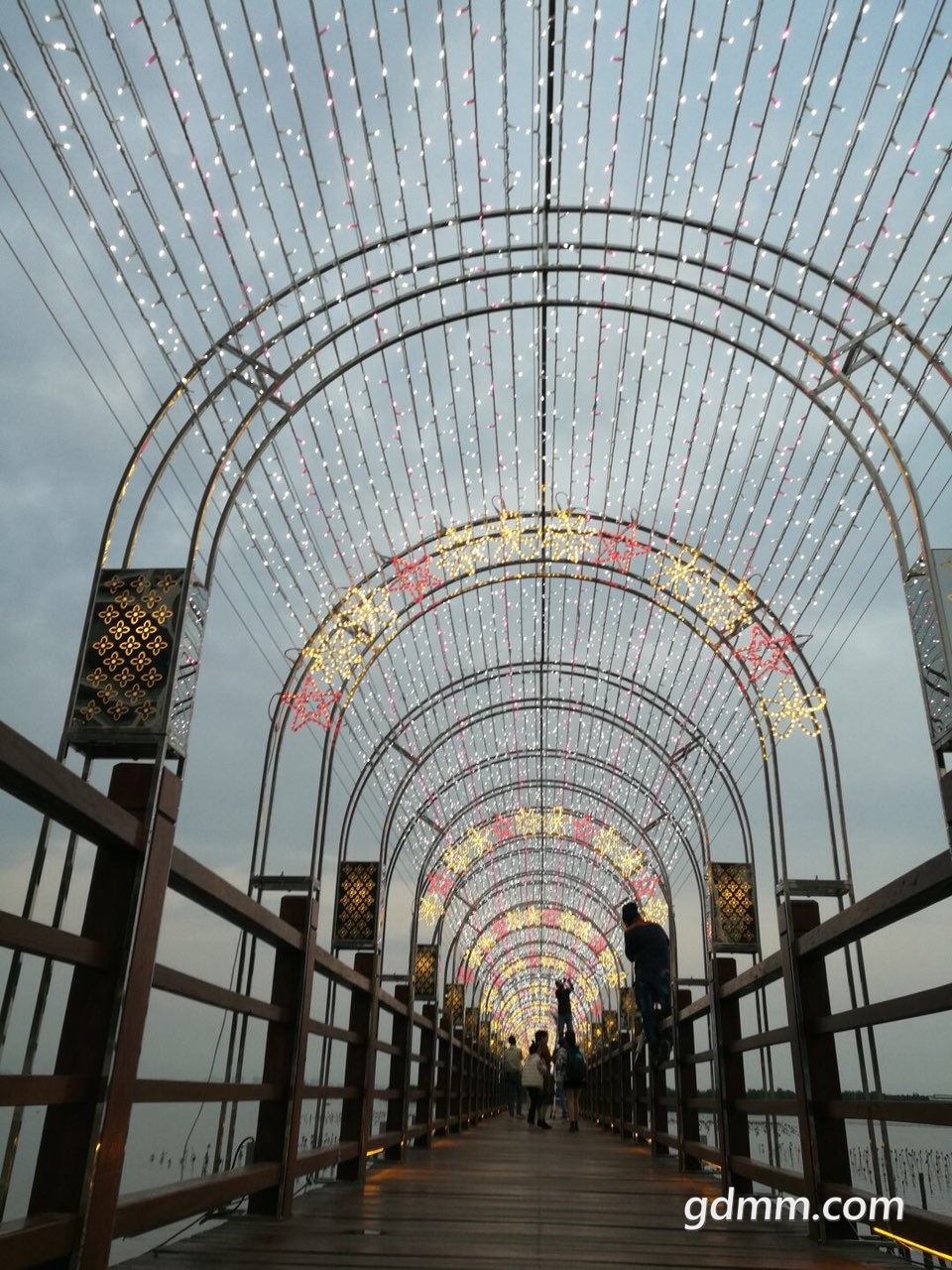 滨海健康道,又名"水东情人桥"走过就能长长久久!