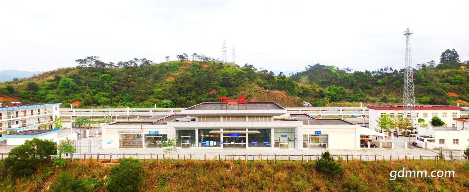 69 粤西各大县城的美照 火车站 ps:没站前广场,路网不算很完善 信宜